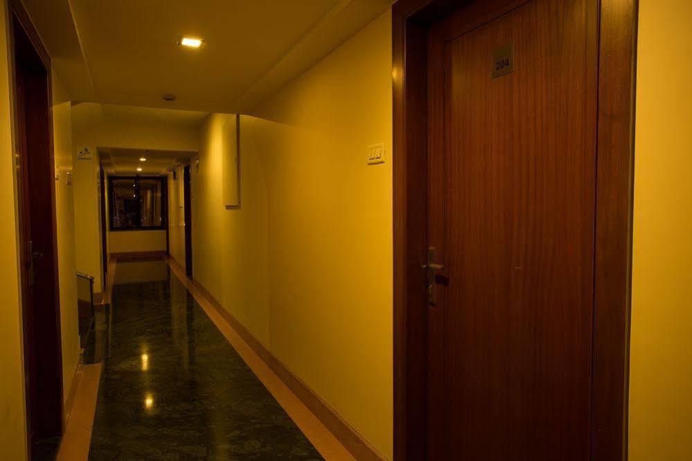 Oyo Kalyani Nagar Hotel Pune